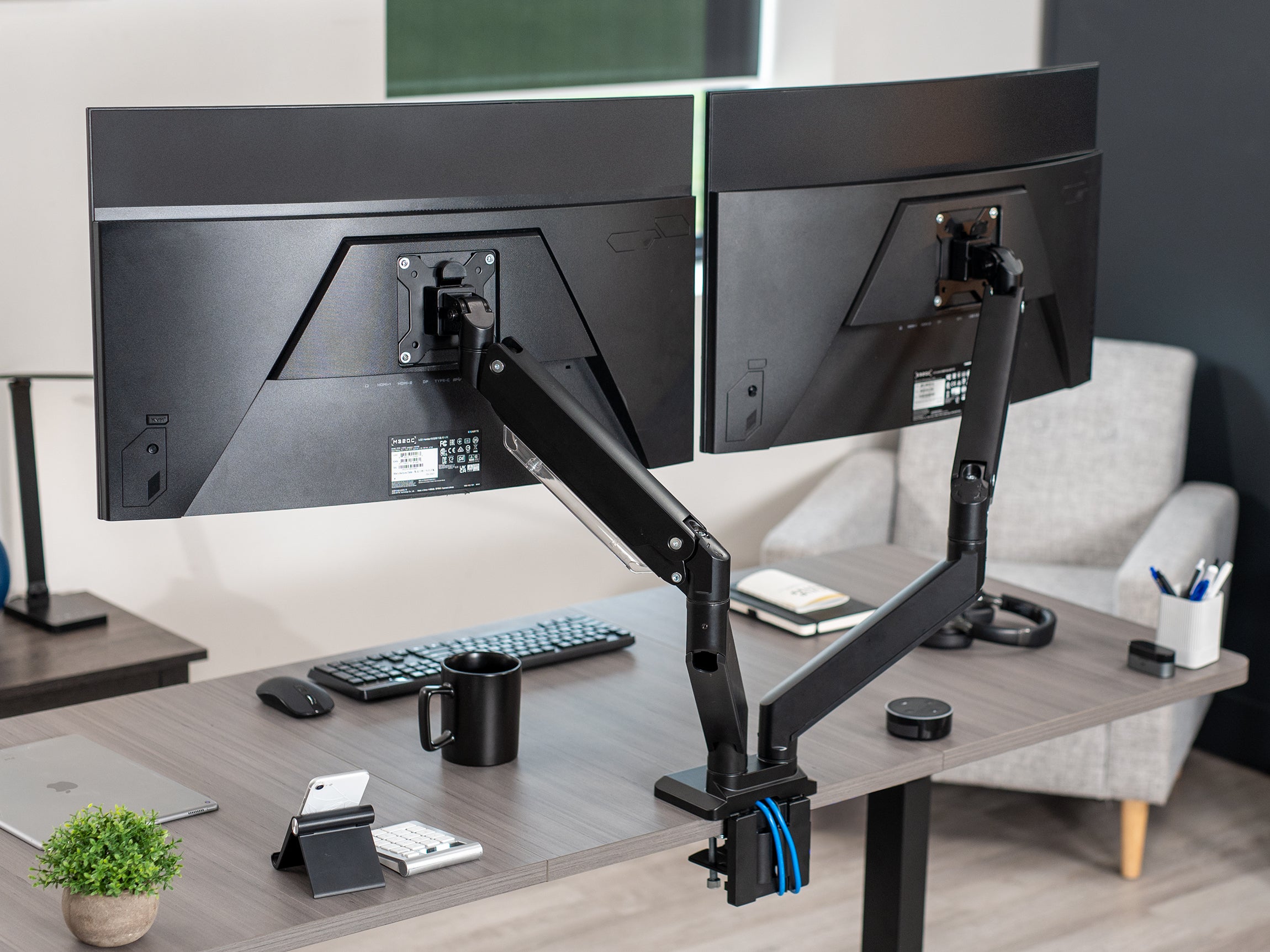 Level Up Your Focus: Why Dual Monitor Ergonomics is the Secret to Pain-Free Productivity
