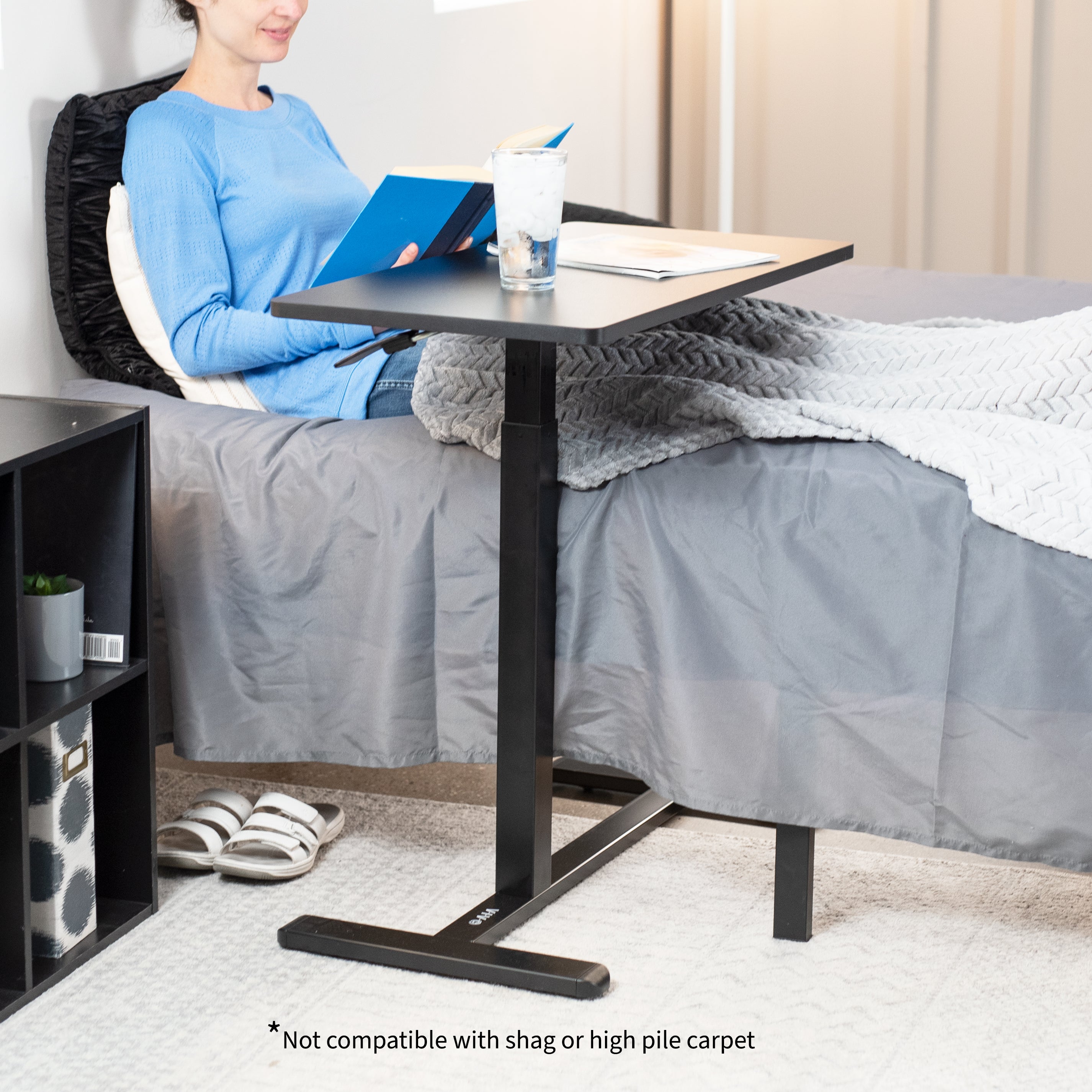Sturdy steel mobile laptop cart with pneumatic height adjustment.