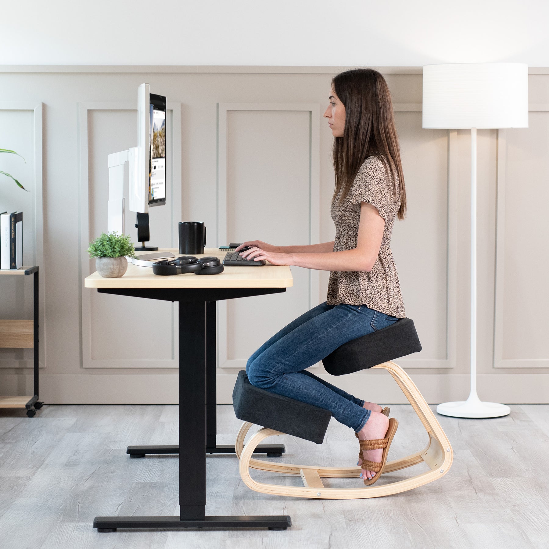 Posture Chair with Anti-Fatigue Mat – VIVO - desk solutions