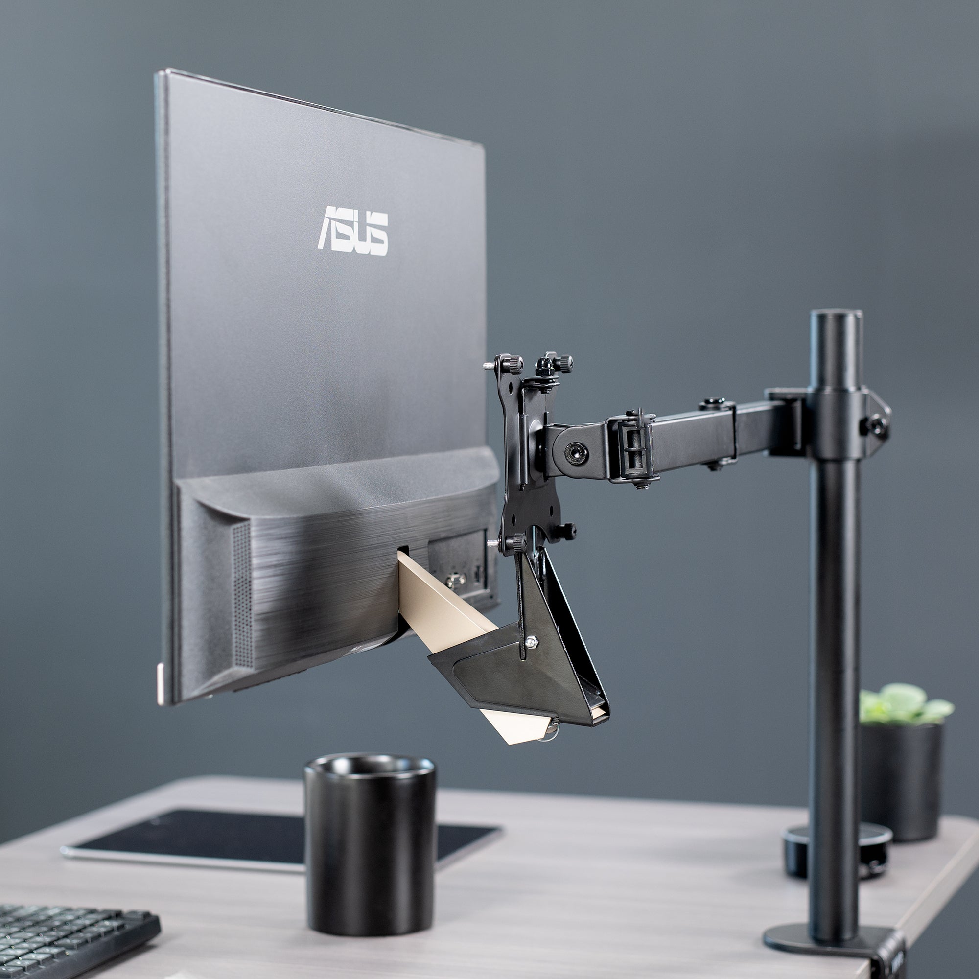 VESA adapter mount for Asus monitors.