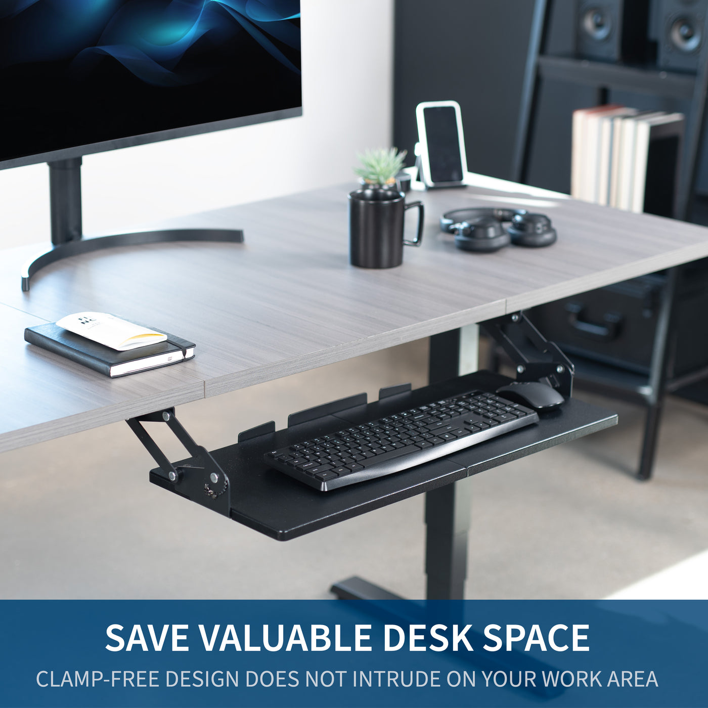 Convenient design to maintain a tidy modern workspace once you are done working for the day.