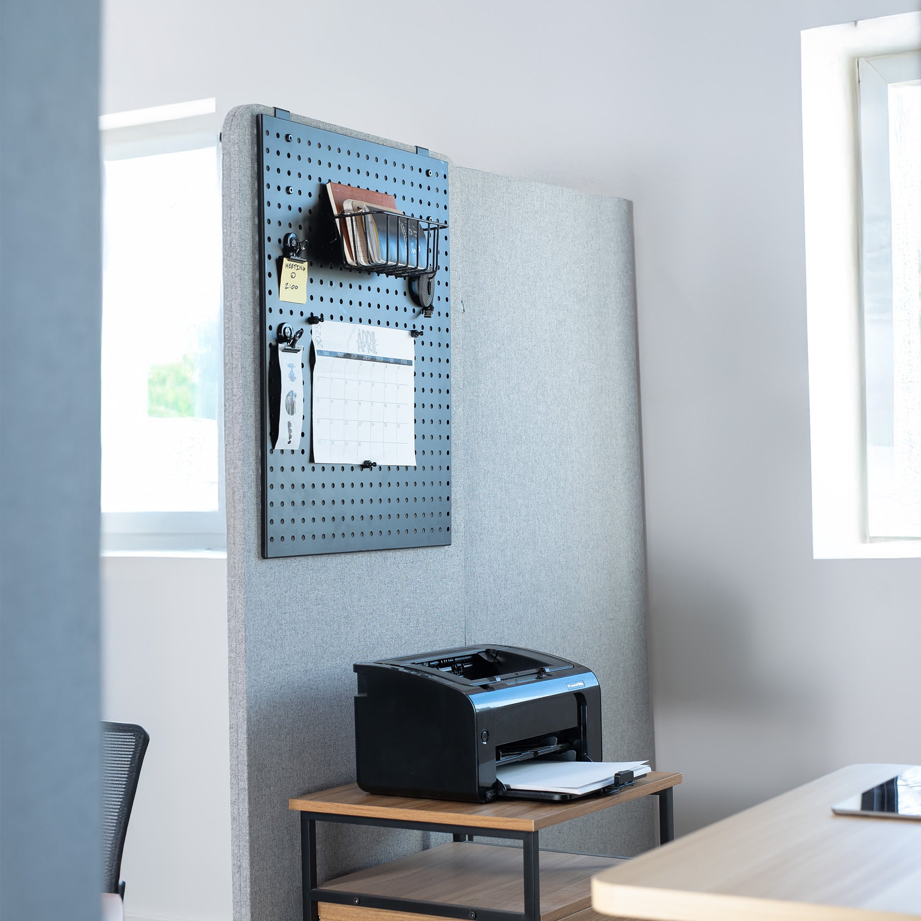 Hanging 25" x 20" Pegboard