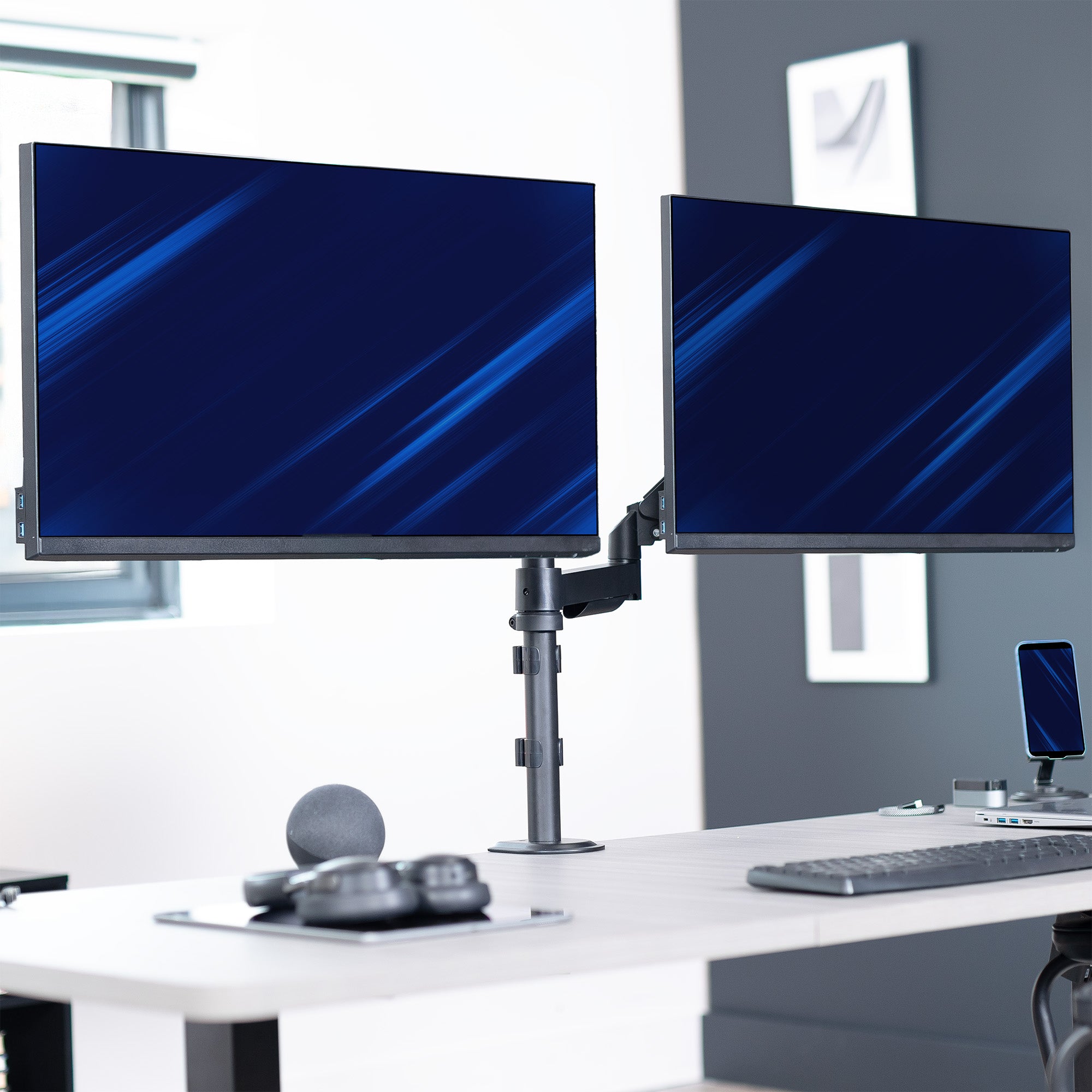 Sturdy adjustable mechanic arm dual monitor ergonomic desk stand for office workstation.