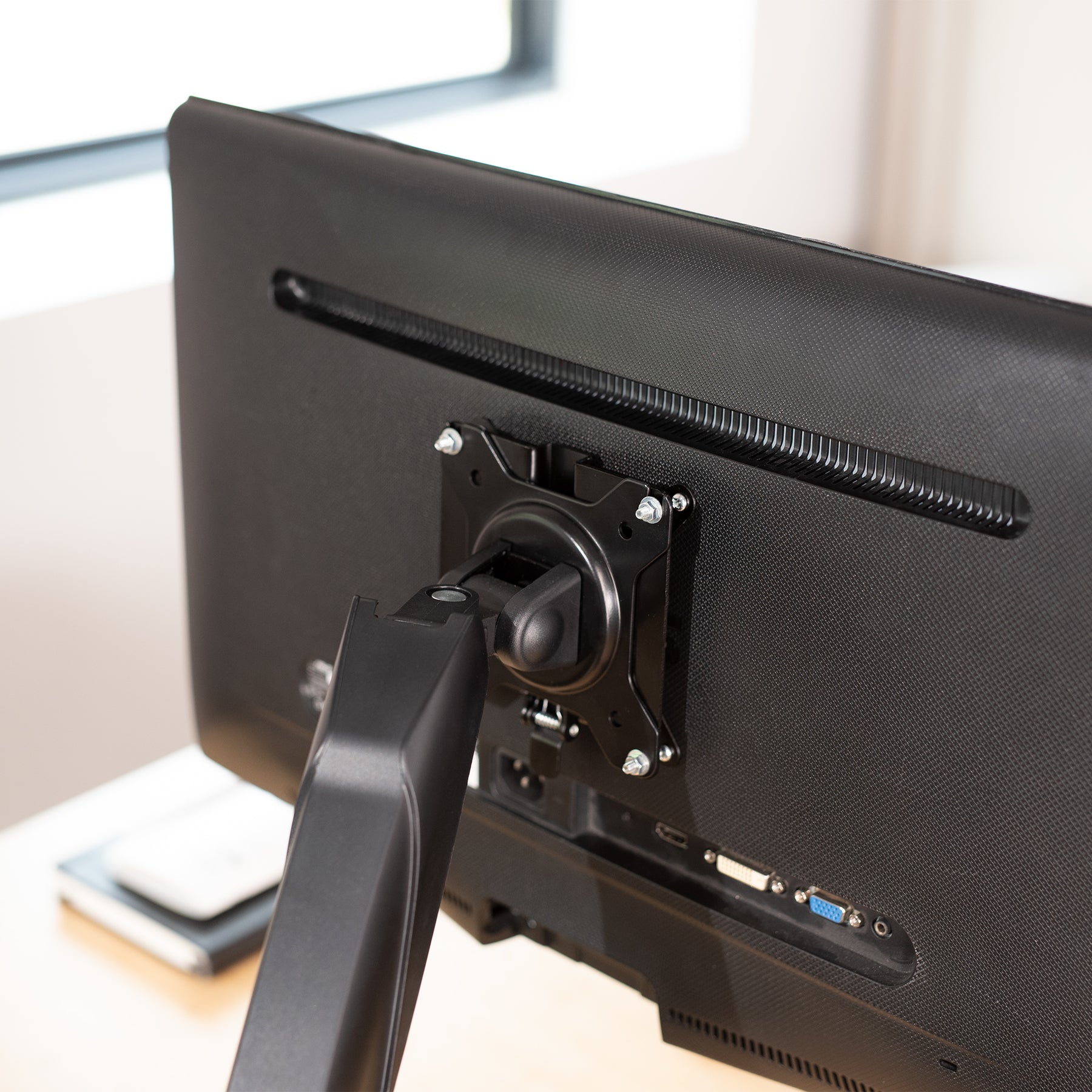 VESA Quick Release Adapter – VIVO - desk solutions, screen mounting ...