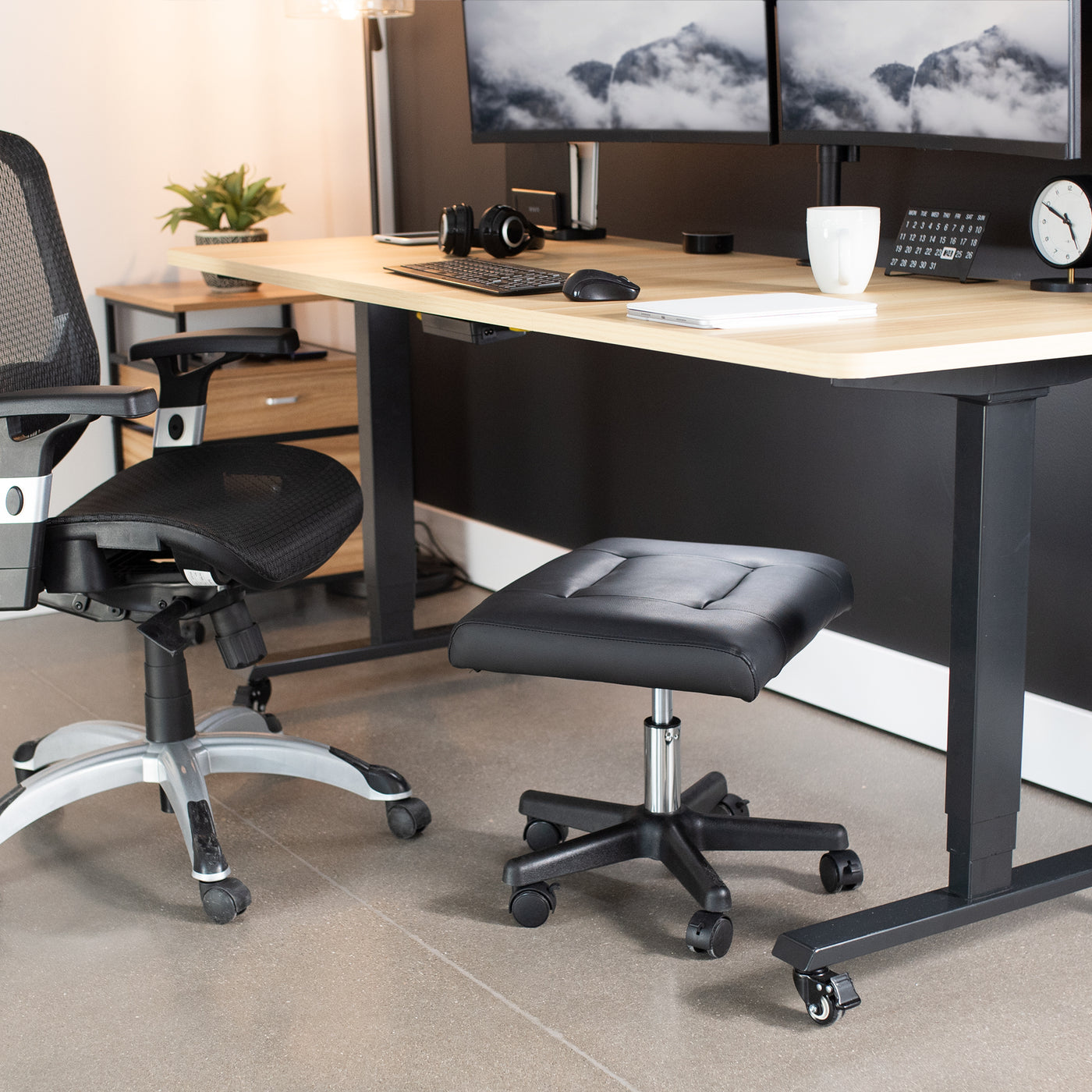 Black 2-in-1 Footrest & Ergonomic Desk Stool – VIVO - desk solutions ...