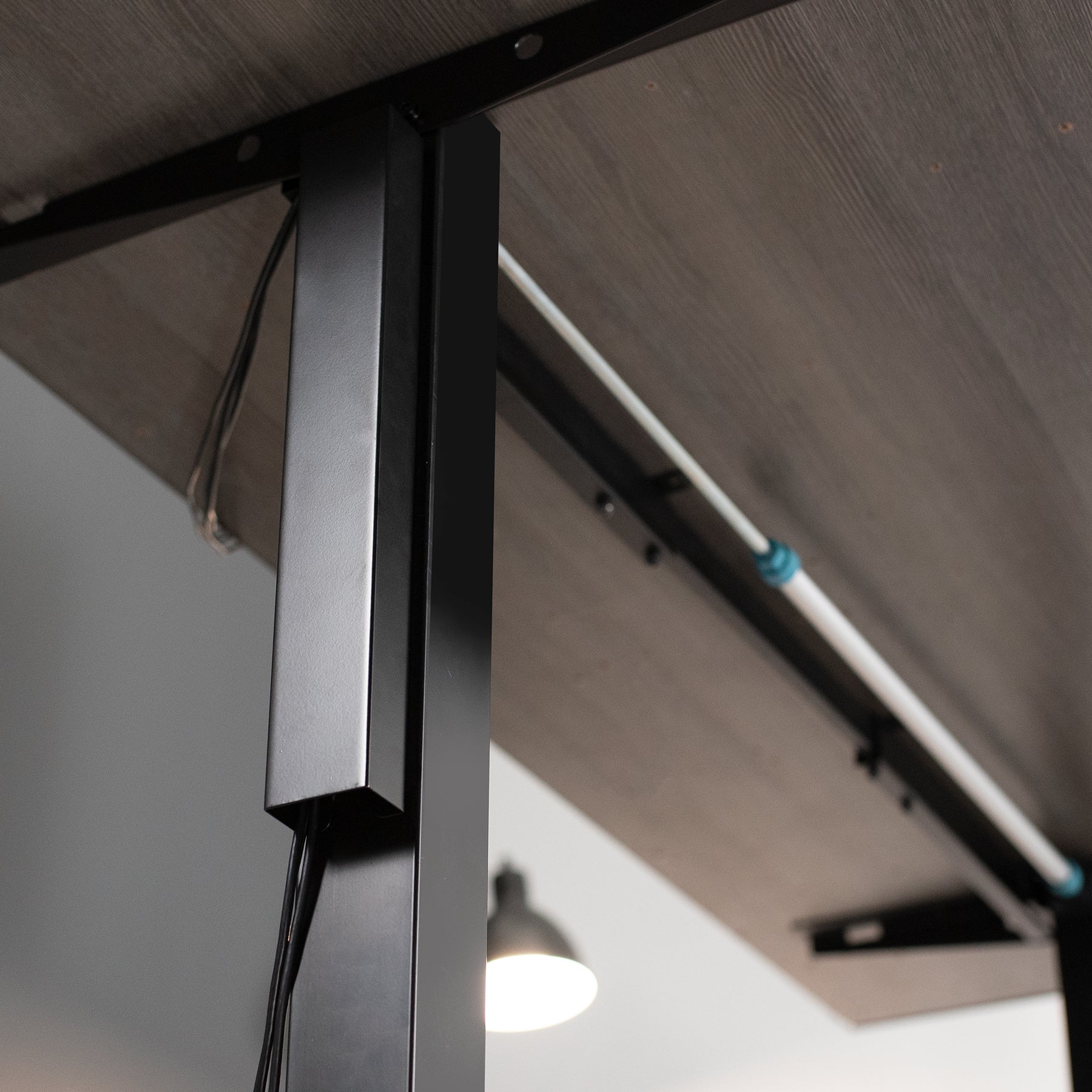 Magnetic Cable Management Channel 2.0 – VIVO - desk solutions, screen ...