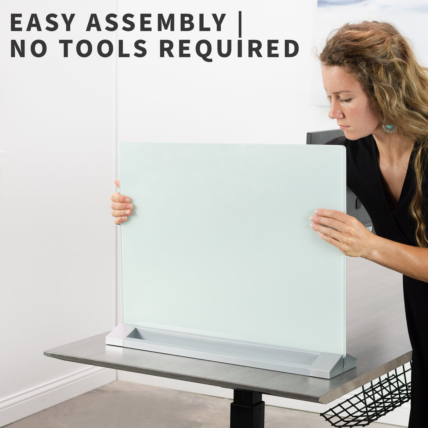 Easy assembly with no tools required.