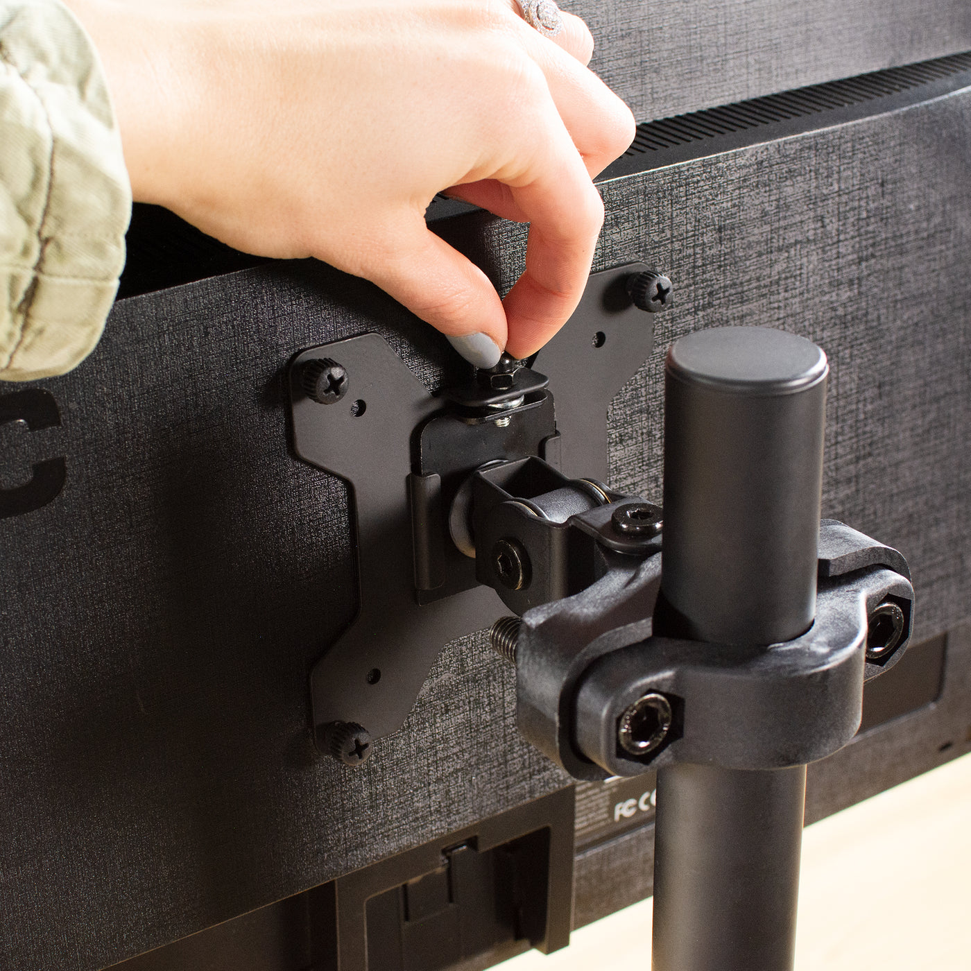Bracket Pole Mount for VESA 75x75mm and 100x100mm – VIVO - desk ...