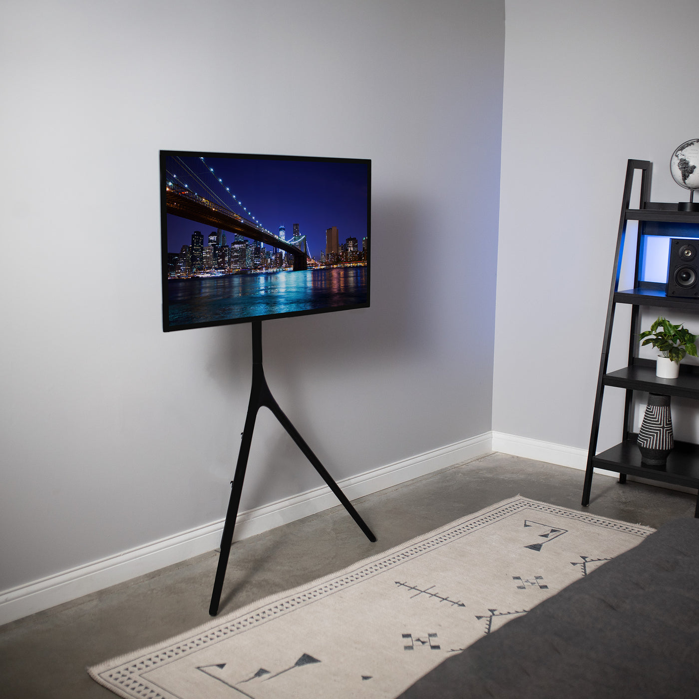  VIVO Artistic Easel - Caballete con pantalla LCD LED de 45 a 65  pulgadas, soporte de pantalla de estudio para TV, soporte ajustable para TV  con base giratoria y trípode, soporte