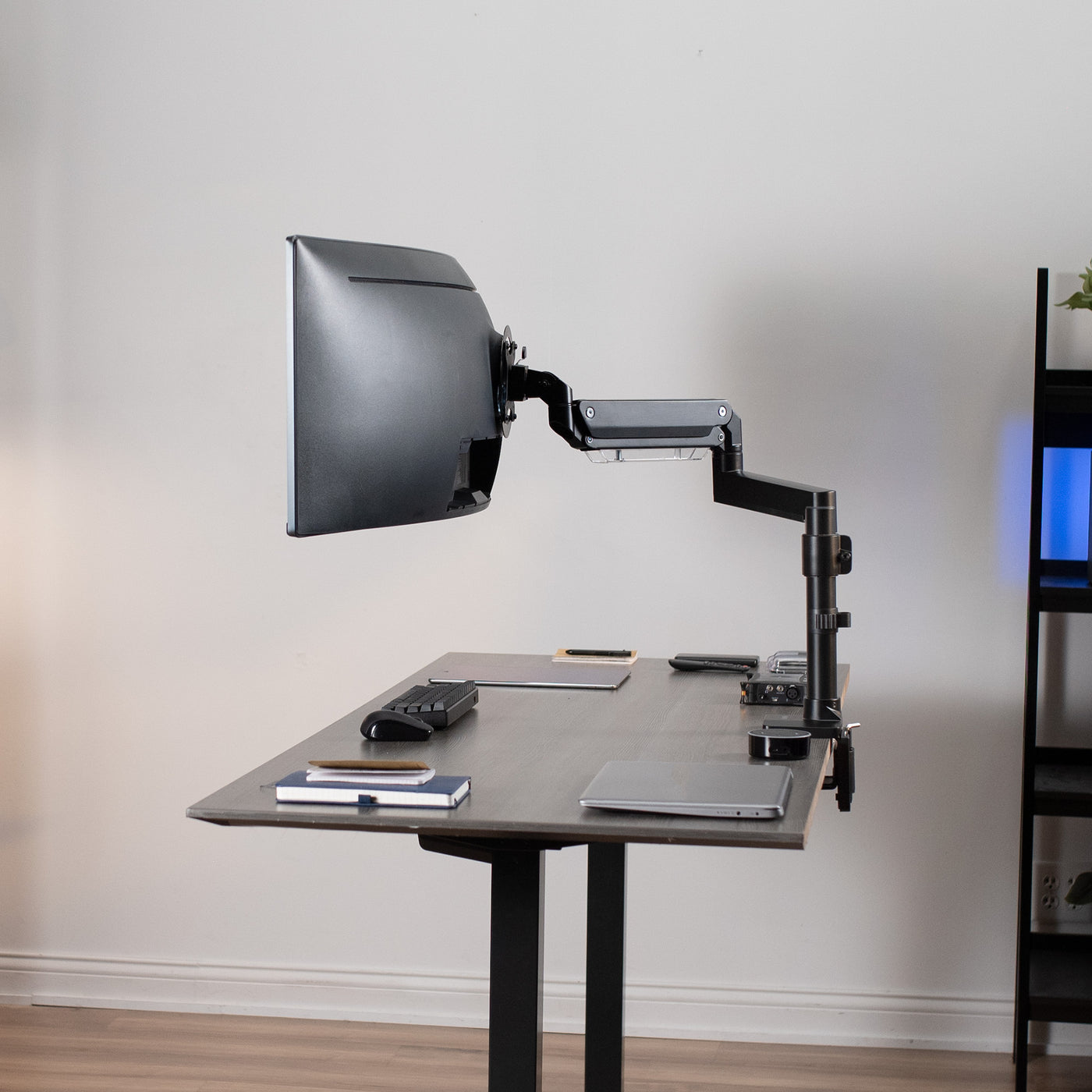 Ergotron LX Ultrawide Monitor Stand Setup and Review ¦ You NEED